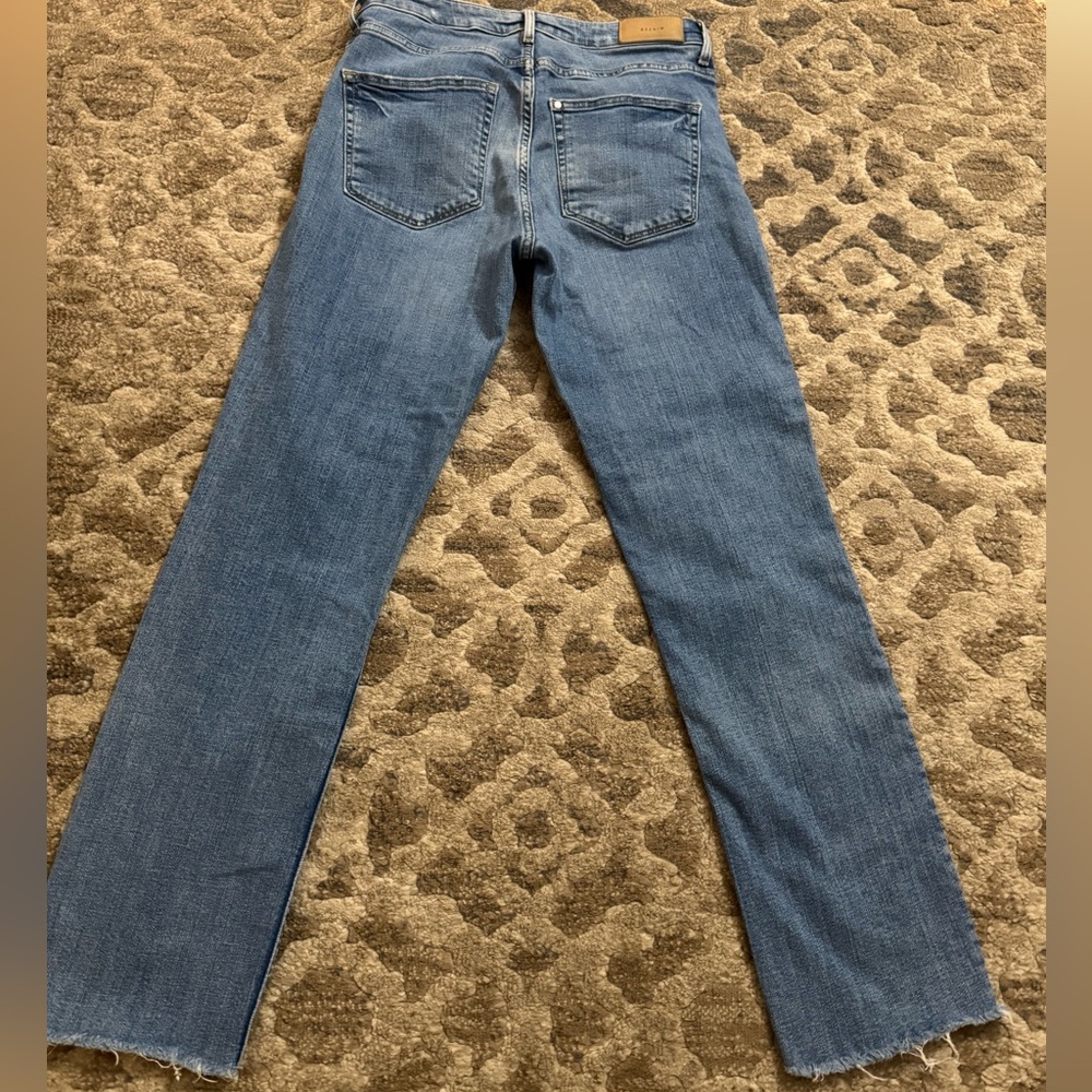 H&M Size 30 Woman’s Jeans Straight Regular Ankle